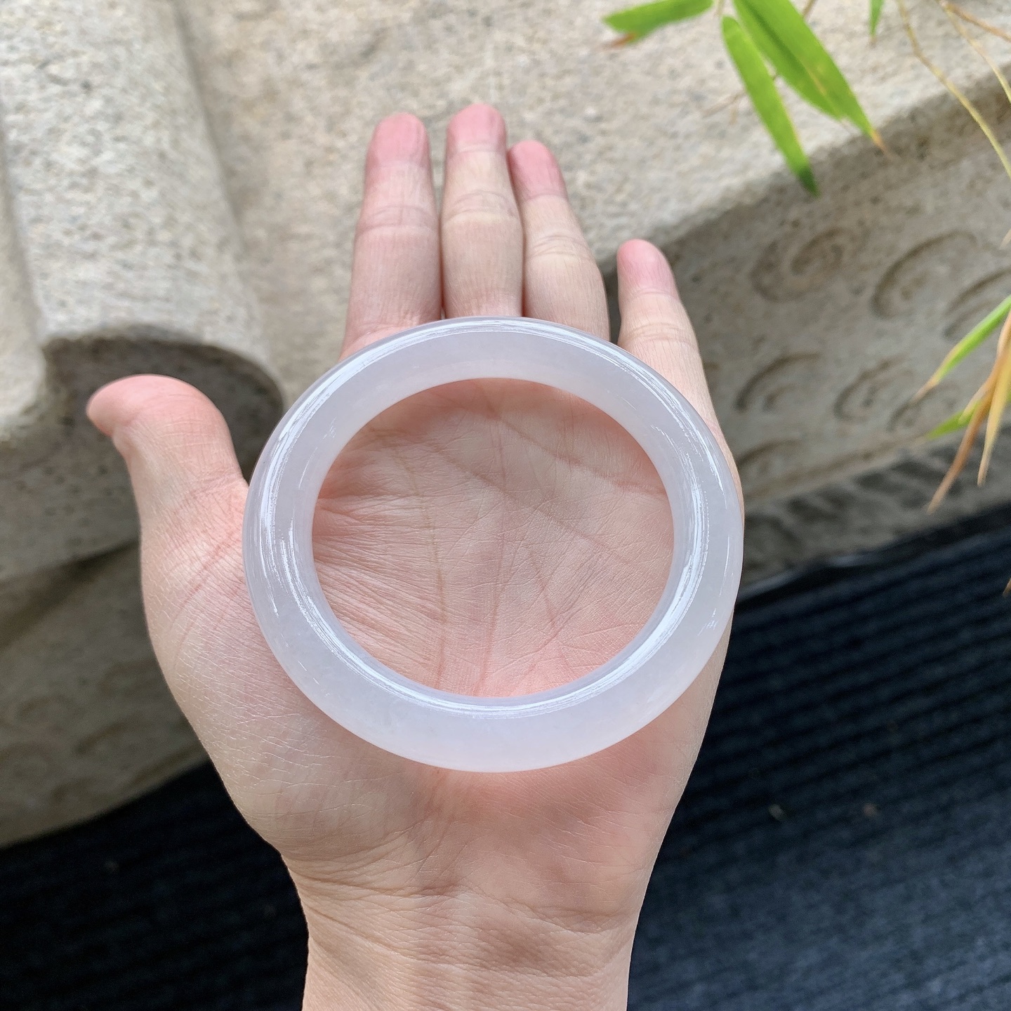 圆条52 53【圈口】53.4/9.5/9.5【编码】FL040481【描述】糯冰粉紫，水润，种老，