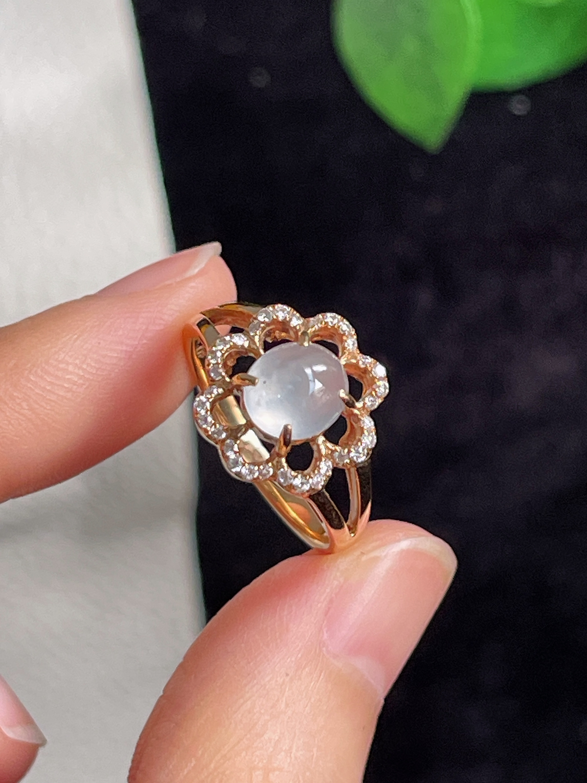 18k金白冰翡翠戒指