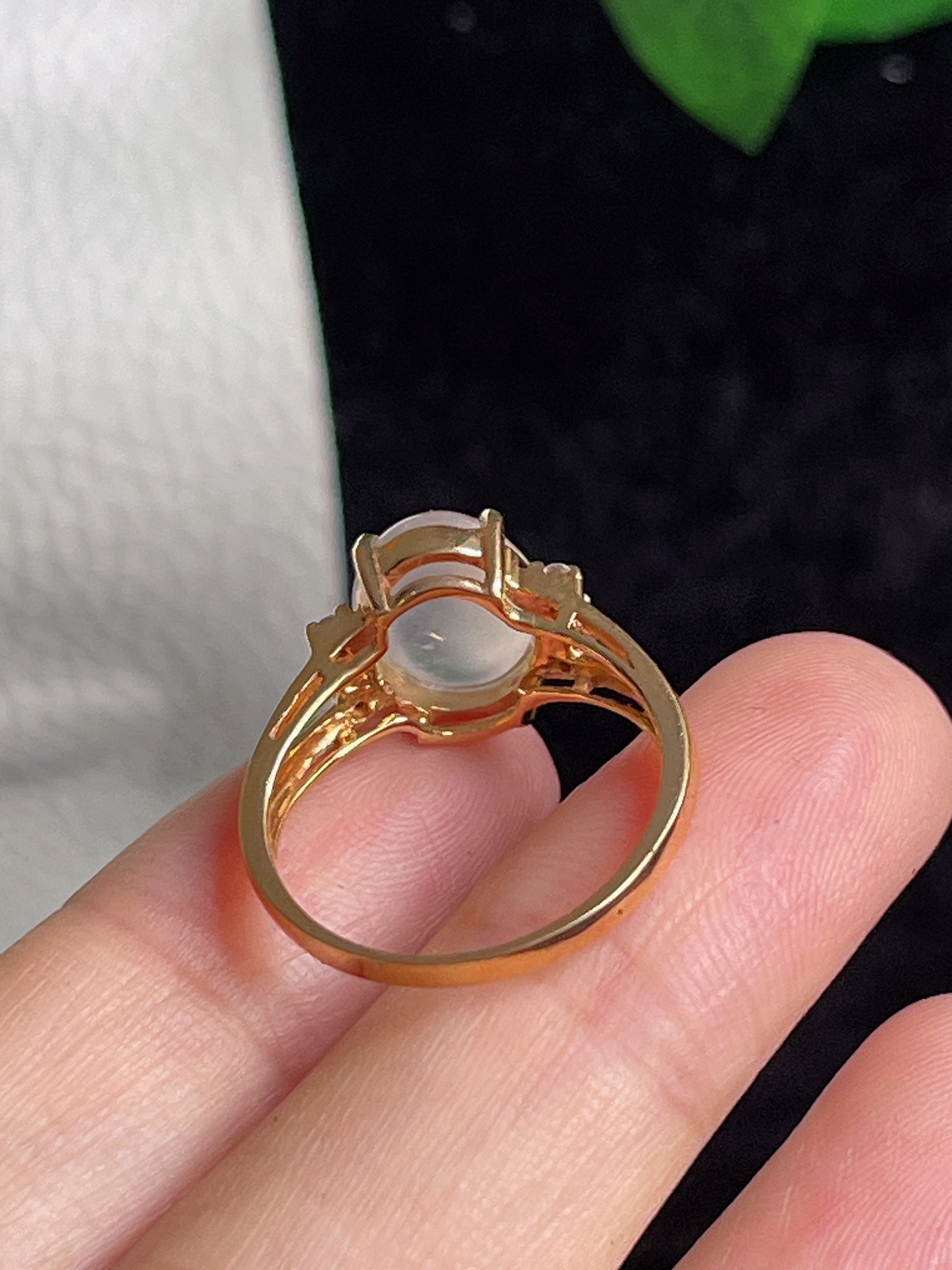 18k金翡翠冰种白色戒指