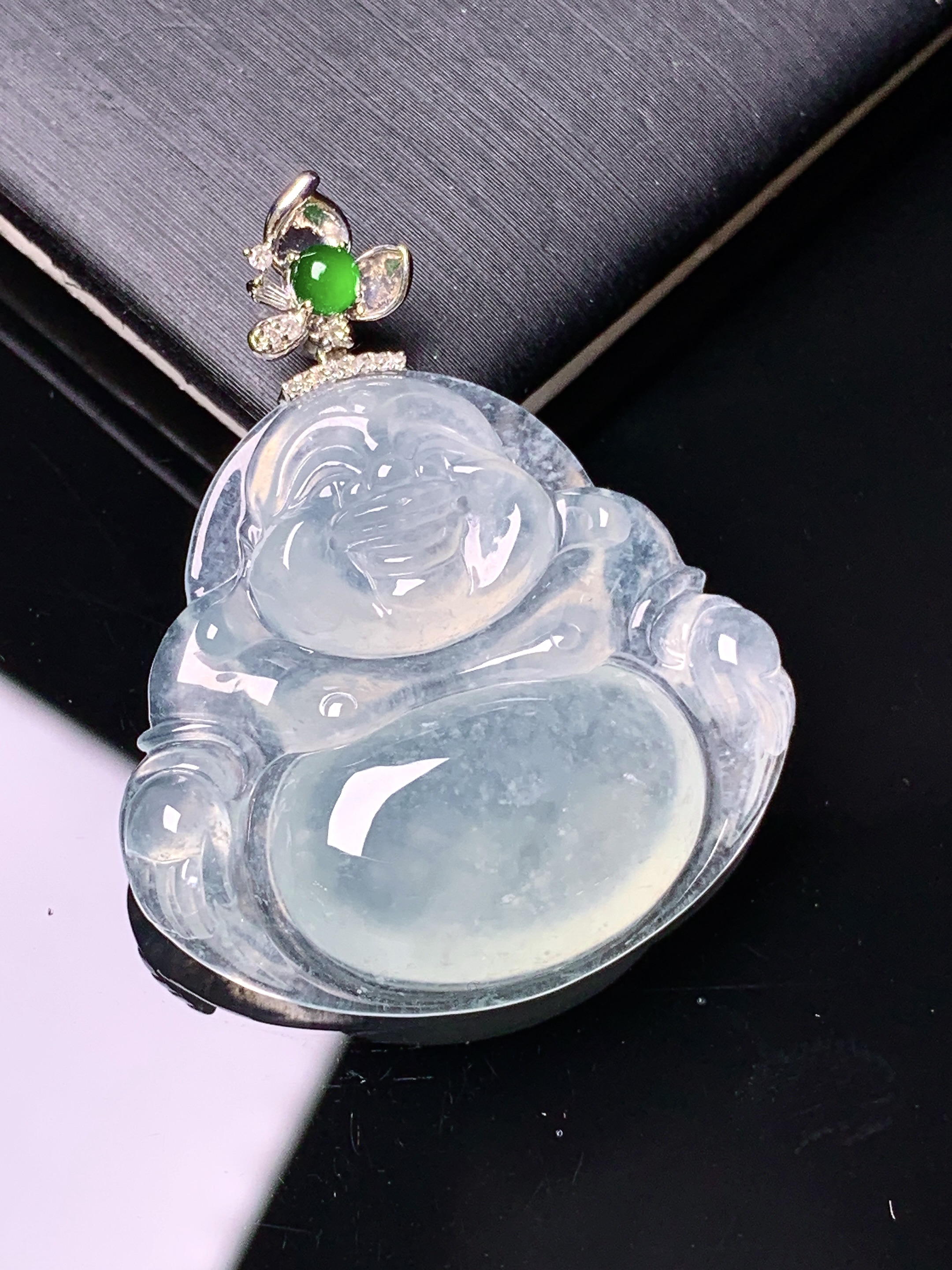 18k金钻镶嵌冰种佛公吊坠 玉质细腻 色泽艳丽清新 水润亮眼 整体尺寸35.8*29.5*6c1