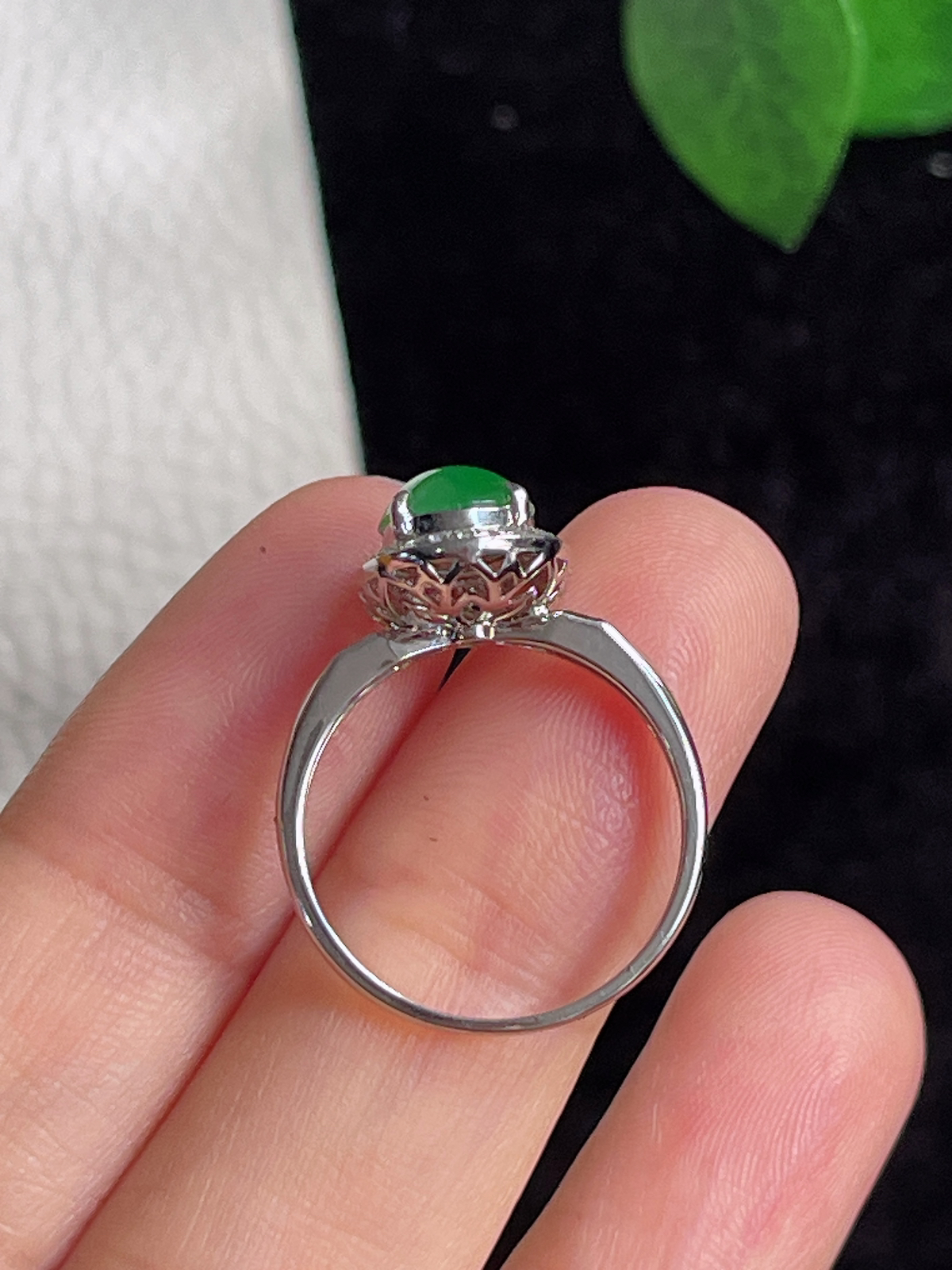 18k金翡翠冰糯种绿色翡戒指