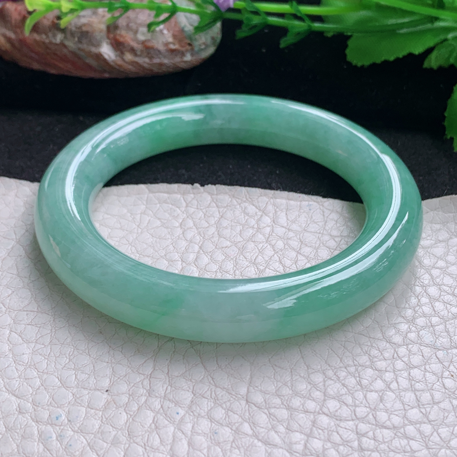 ax实拍55.5*11.2胖圆镯 天然翡翠a货手镯甜绿圆条正圈玉镯子