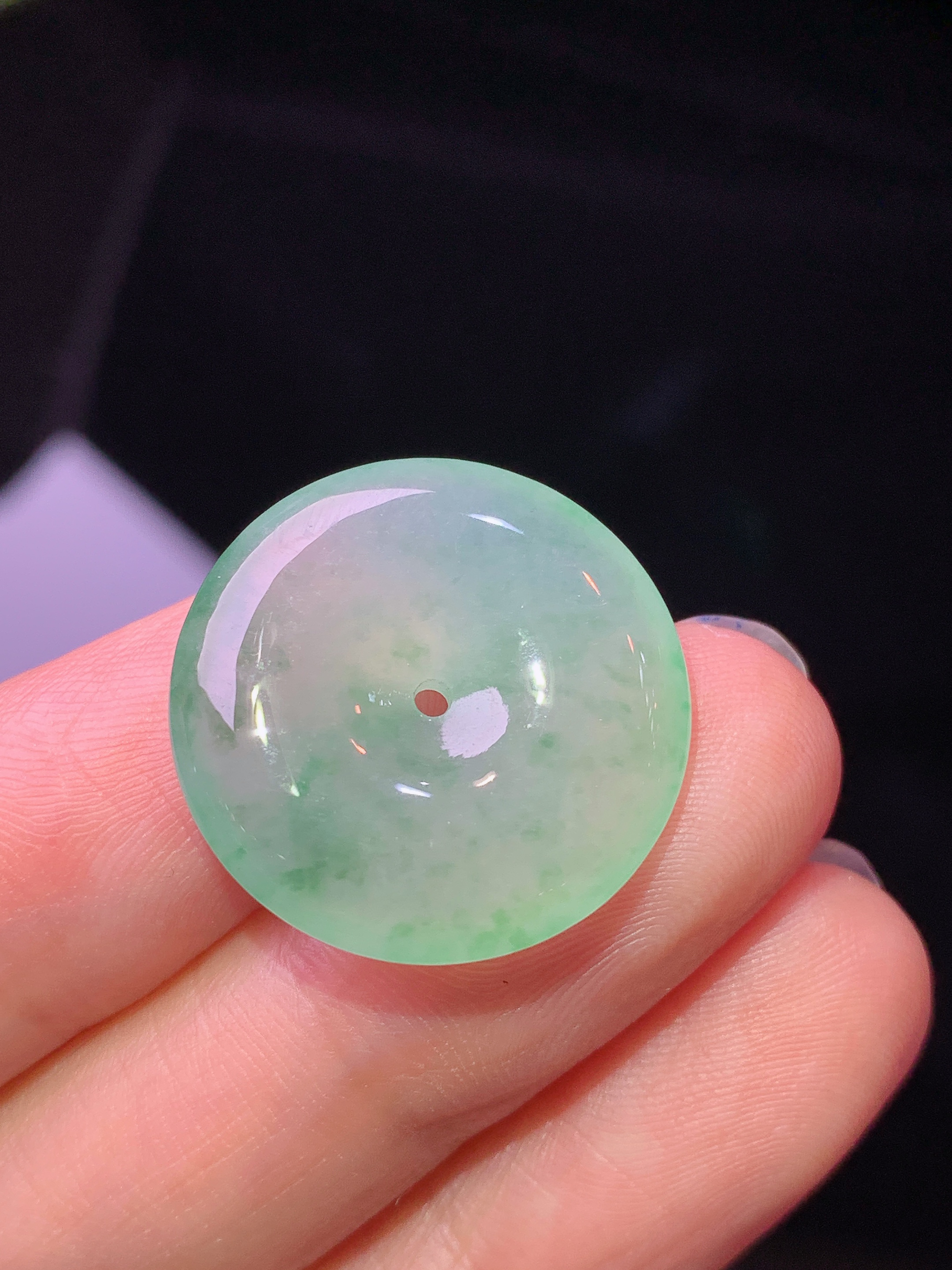 冰种平安扣吊坠 玉质细腻 色泽艳丽清新 水润亮眼 整体尺寸20.8*5.2a2