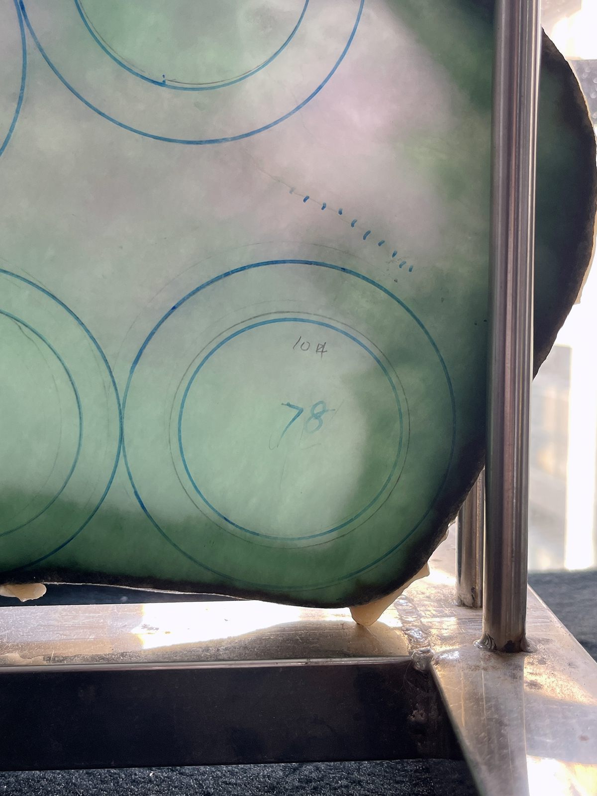 翡翠板料，⭕️正圈最大做62，圆条最大做58