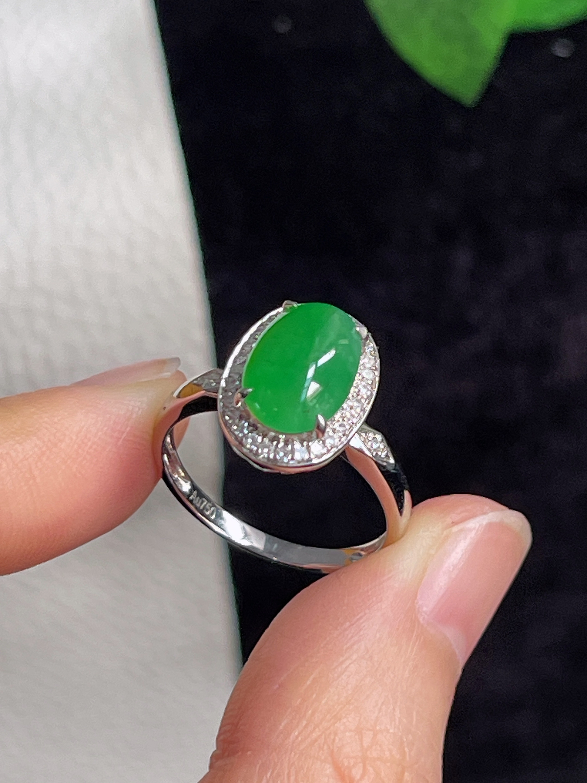 18k金翡翠冰糯种绿色翡戒指