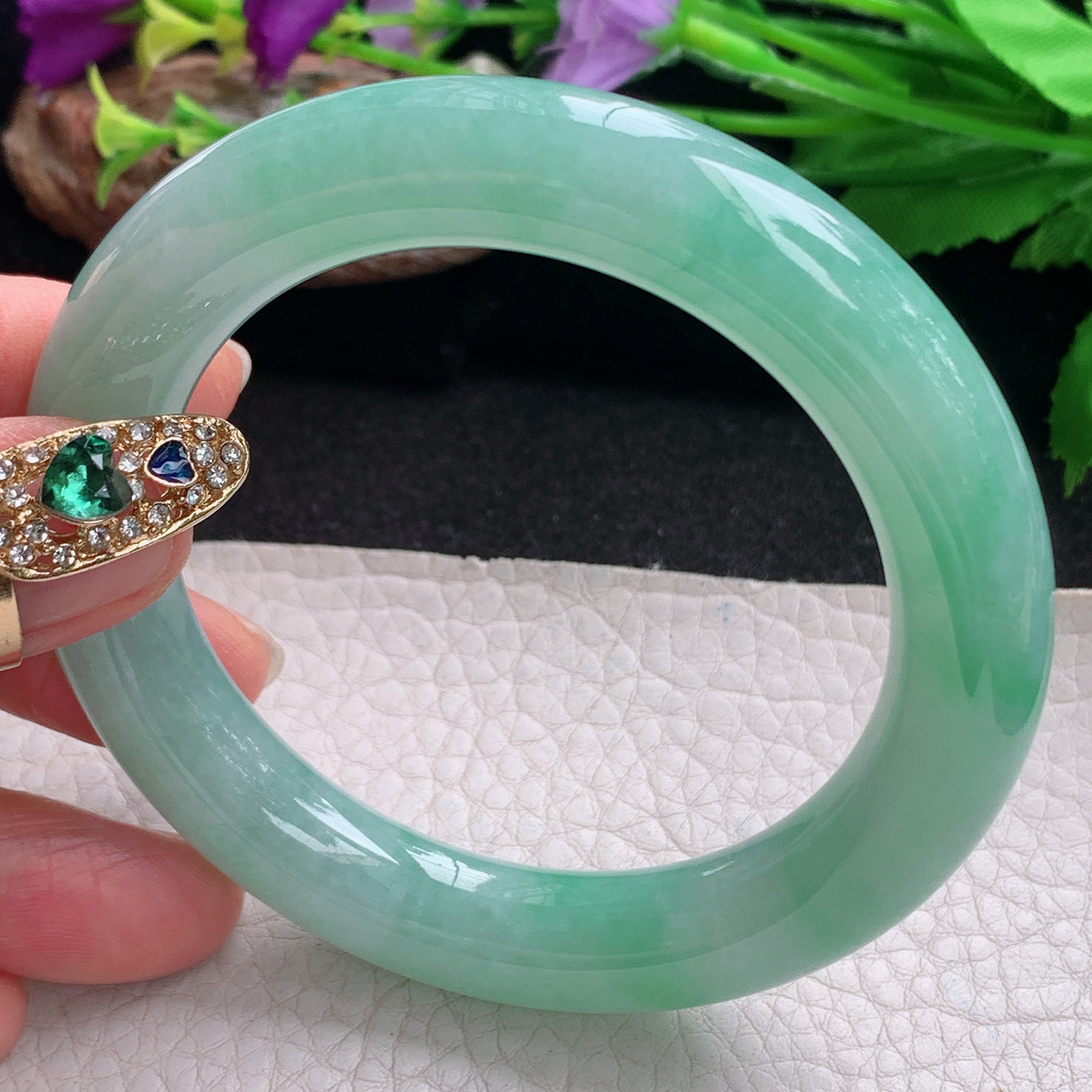 ax实拍55.5*11.2胖圆镯 天然翡翠a货手镯甜绿圆条正圈玉镯子