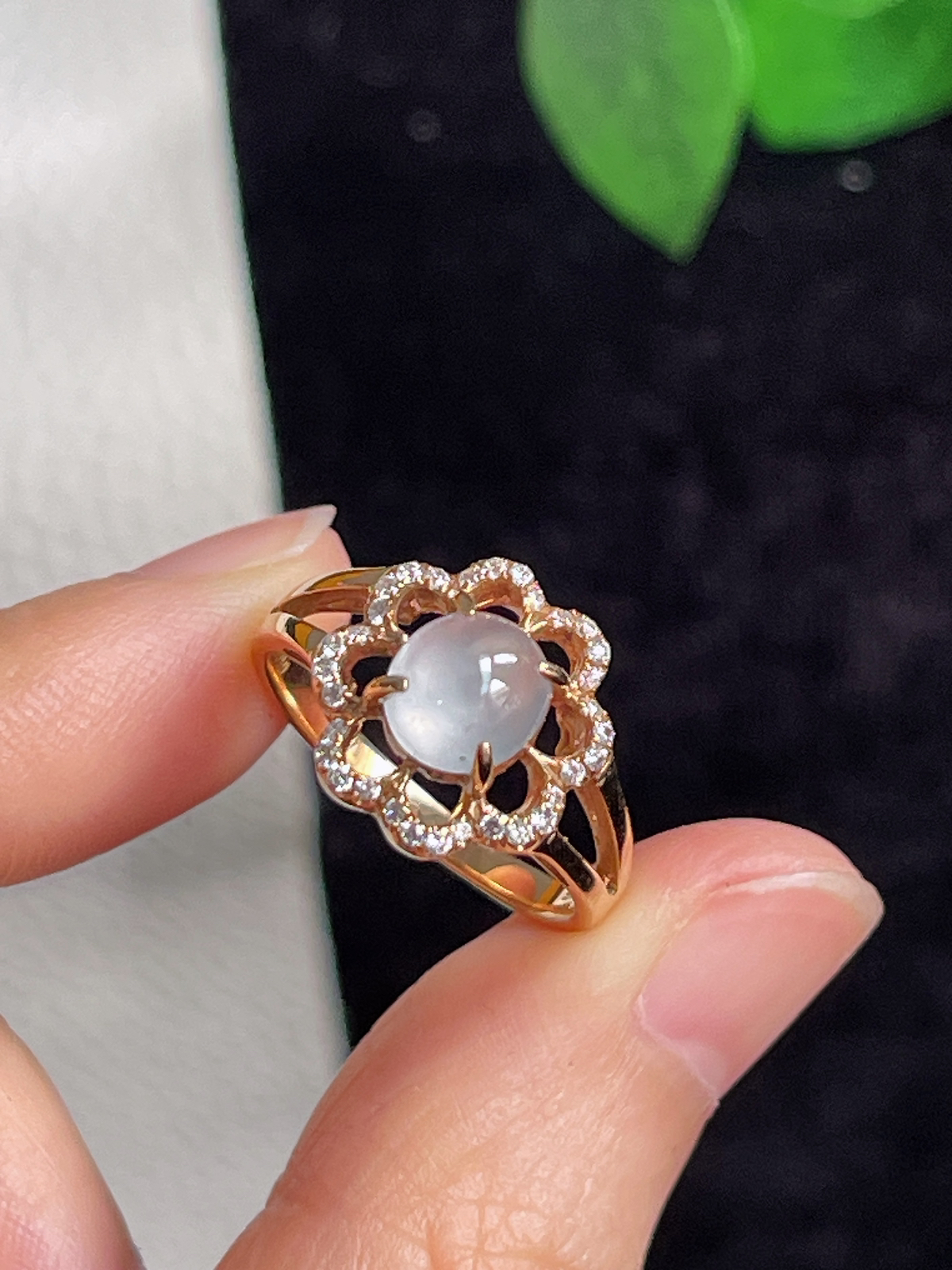 18k金白冰翡翠戒指