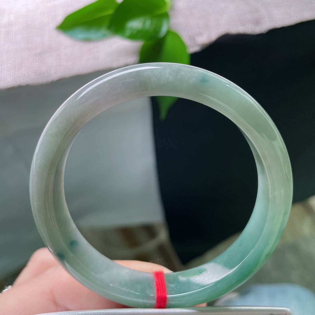 56.3/12.1/7.3，油青正圈，油润有光泽，颜色过渡自然，种老，一点皮纹，ss49208a