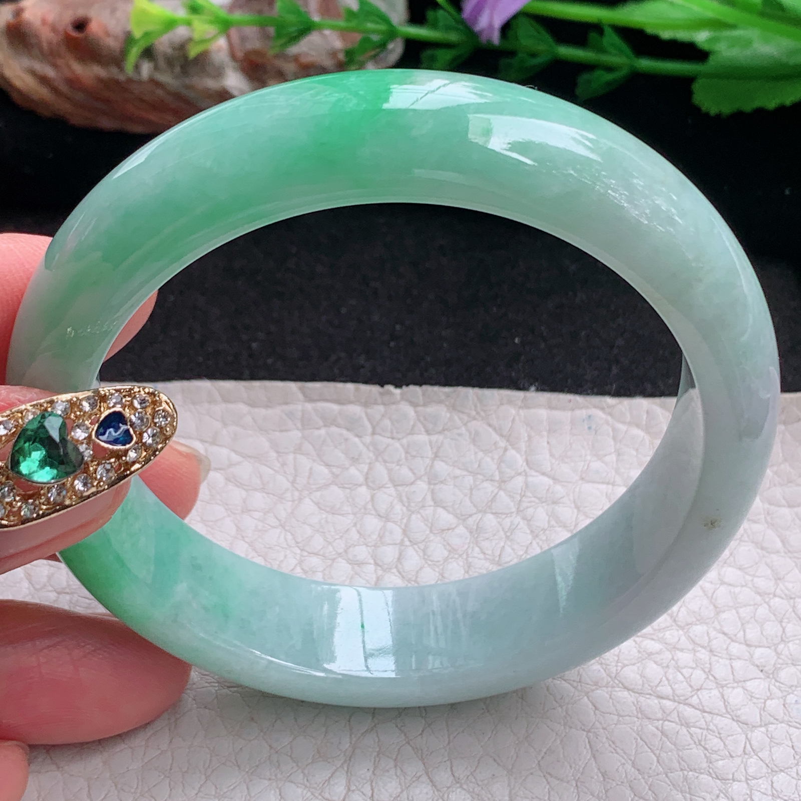 ee实拍57*14.3*7.8平安镯 天然缅甸翡翠a货手镯飘绿水润正圈玉镯子