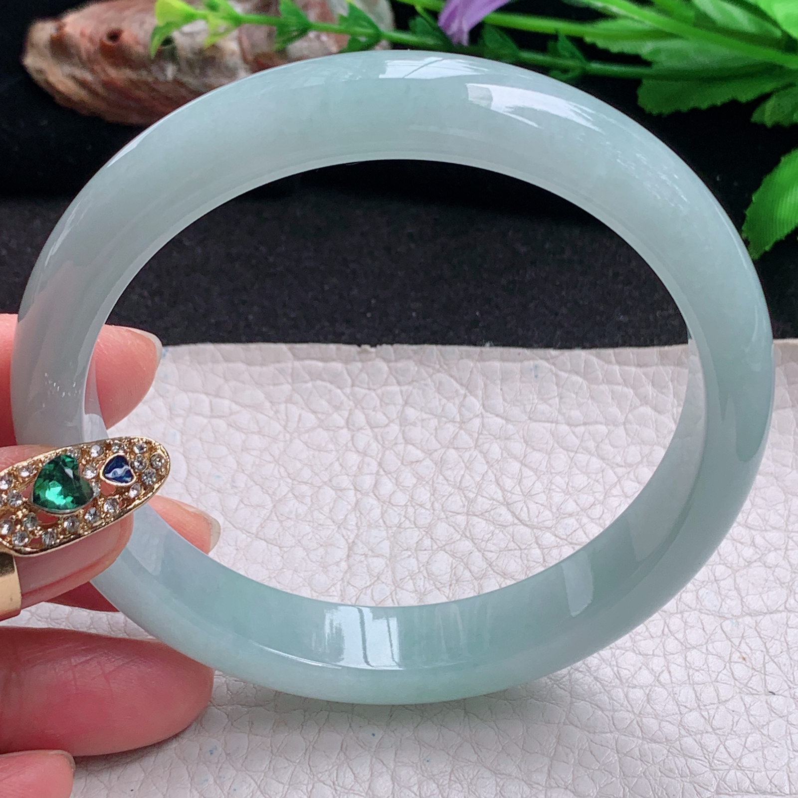 pj大圈口66*12.8*8.2平安镯 天然缅甸翡翠a货手镯浅绿大气正圈玉镯子