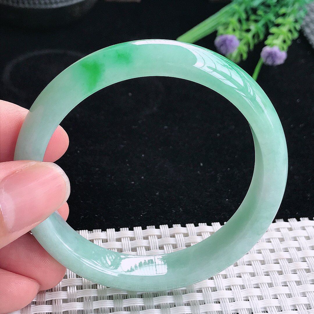 实拍A货翡翠56/11.3/7.6老坑冰润飘阳绿手镯宽边玉镯平安镯美人镯