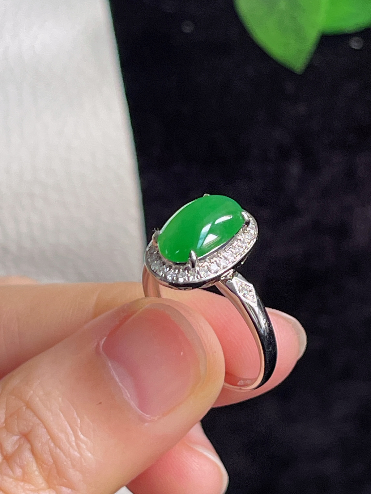 18k金翡翠冰糯种绿色翡戒指