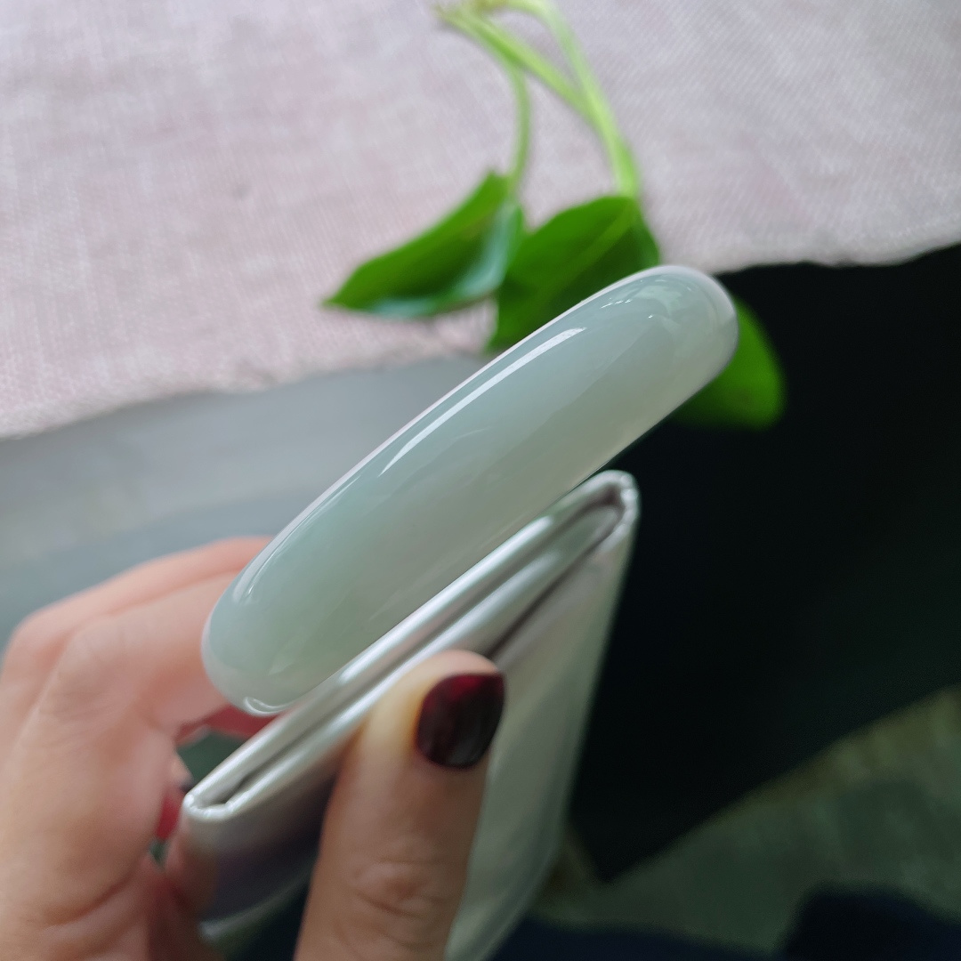 55/12.9/6.9，油青正圈，半山半水，油润细腻，一镯两戴，皮纹，ss49195a