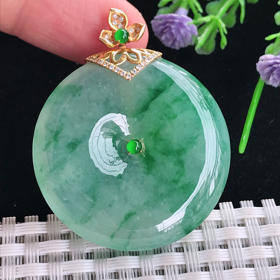 实拍A货翡翠36.8/7老坑18k金镶嵌冰阳绿飘阳绿了平安扣吊坠翡翠玉扣