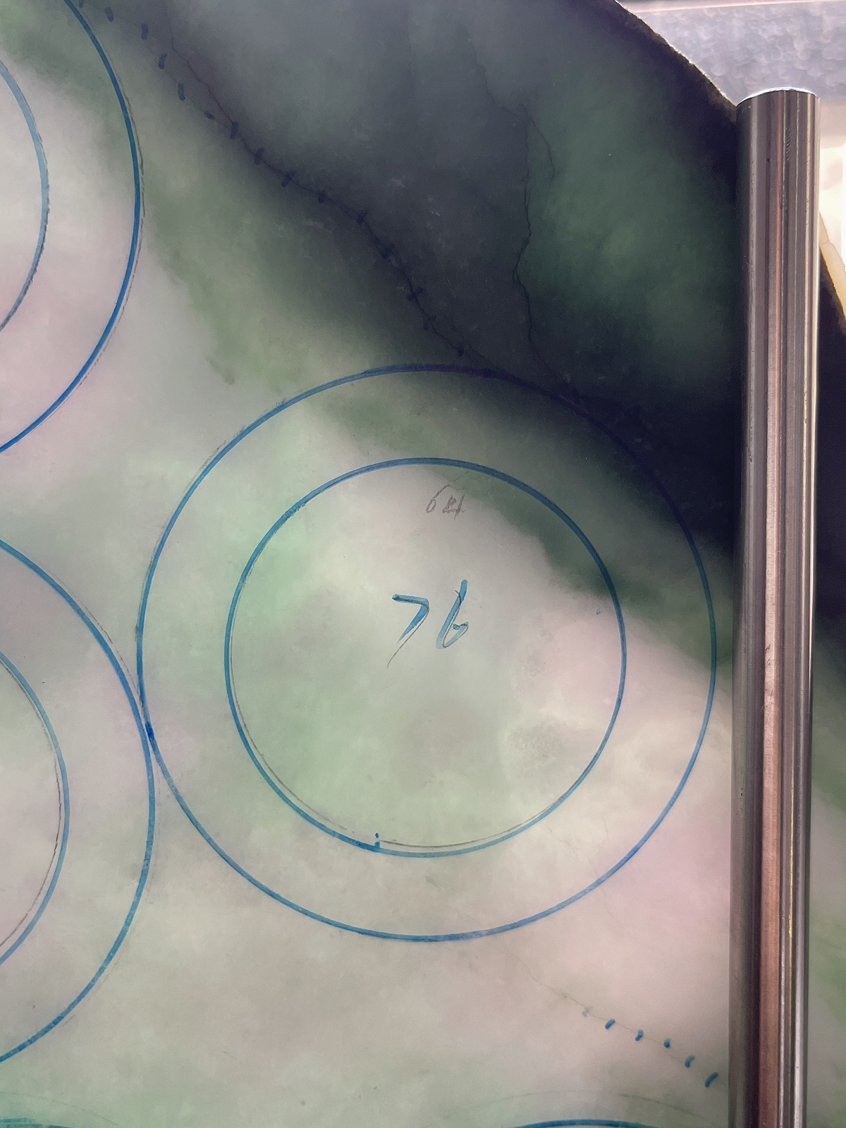 翡翠板料，⭕️正圈最大做60，圆条最大做56