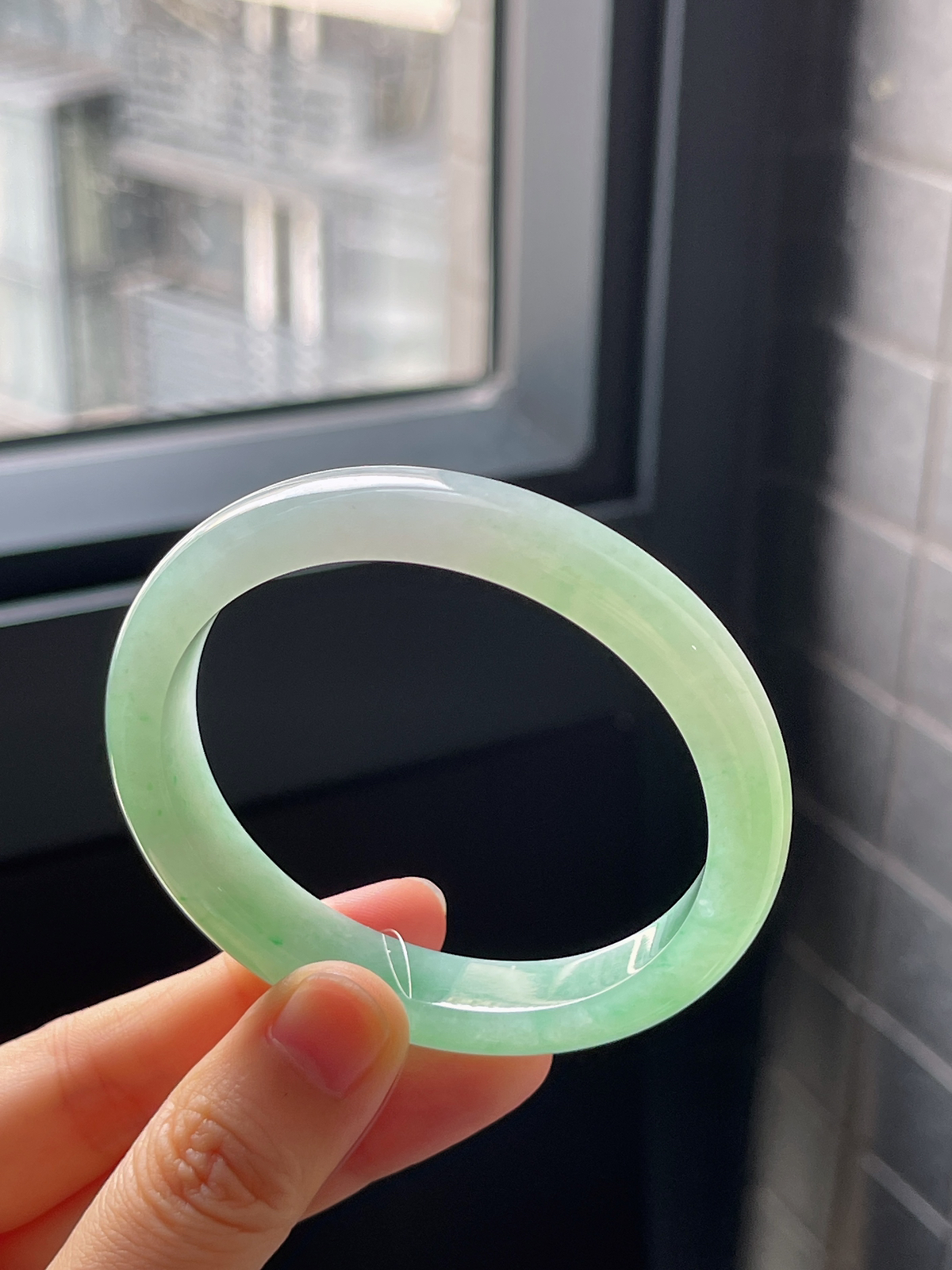 贵妃镯55圈口，翡翠冰糯种甜绿手镯