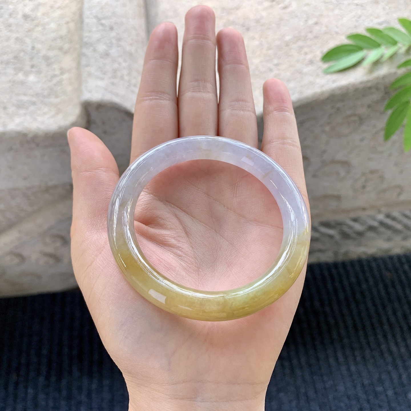 圆条52 53【圈口】53.4/9.1/9【编码】BA031061【描述】双彩，黄翡，水润，种老，细