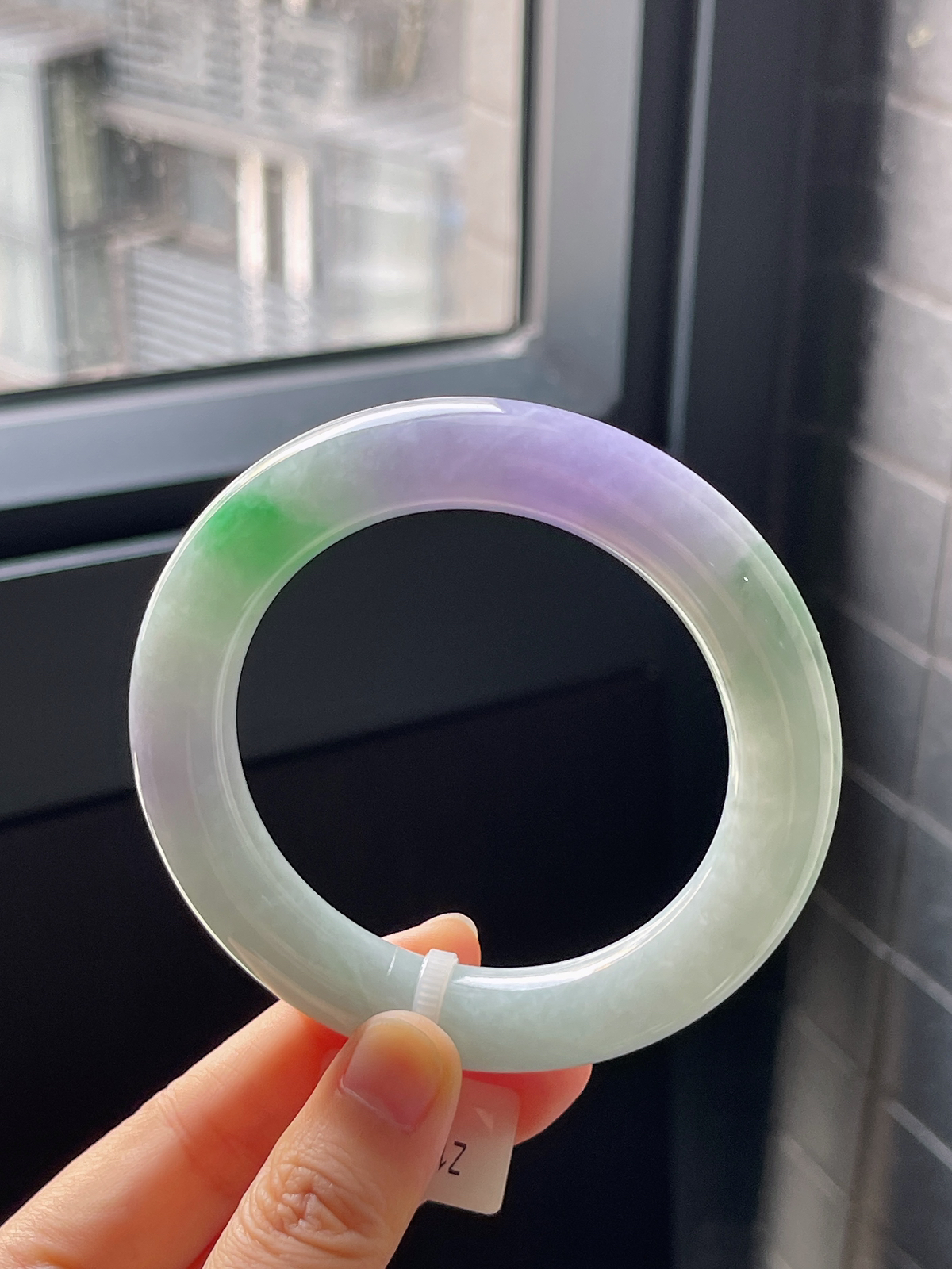 圆镯57.4圈口，翡翠糯化种浓紫春带彩手镯