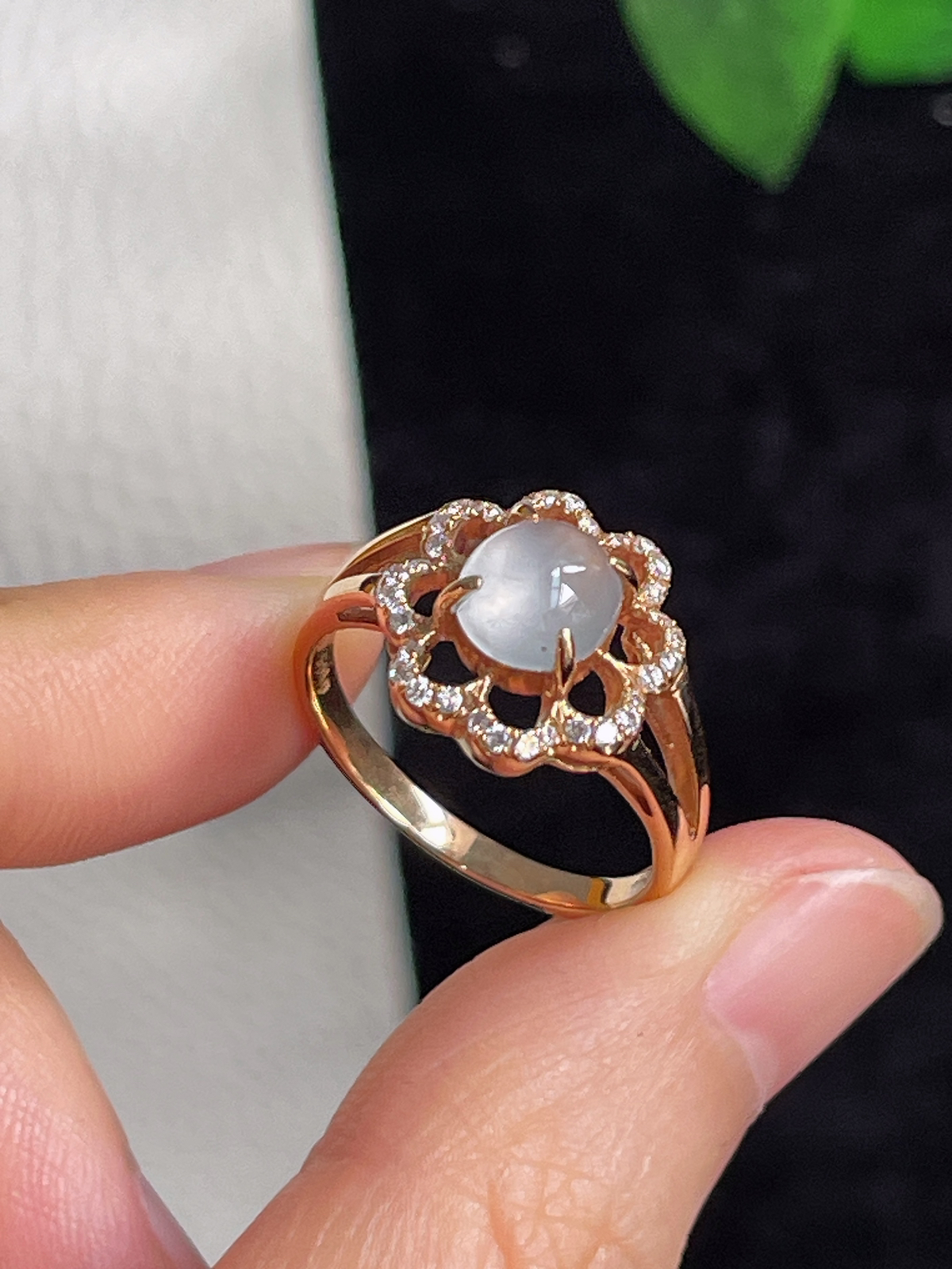 18k金白冰翡翠戒指