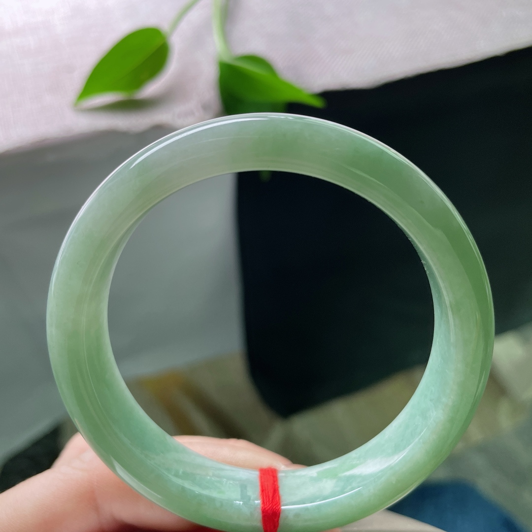 58.1/12.6/8.3，绿底正圈，小清新，减龄必备，肉质细腻干净，ss45821a