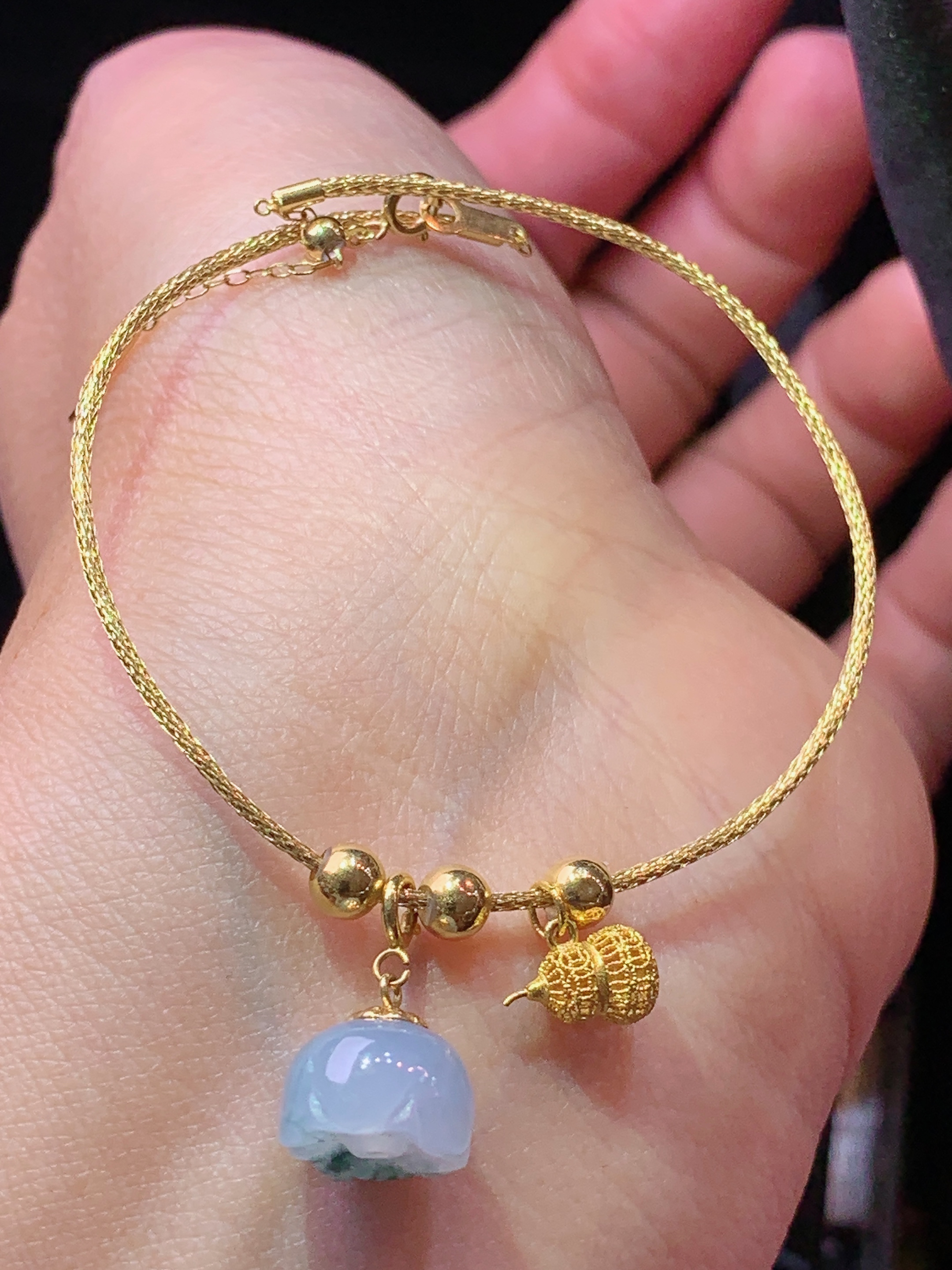 18k金镶嵌紫罗兰莲蓬头手链 玉质细腻 色泽艳丽清新 水润亮眼 整体尺寸9.7*6c5