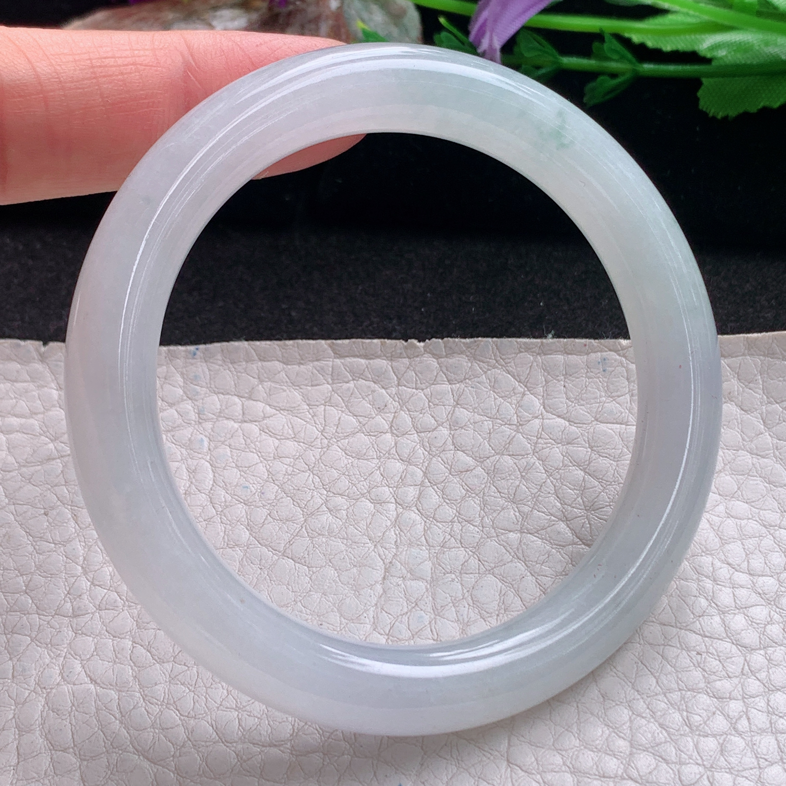 n实拍55.5*9.3美人镯 天然缅甸翡翠a货手镯白月光冰润圆条玉镯子