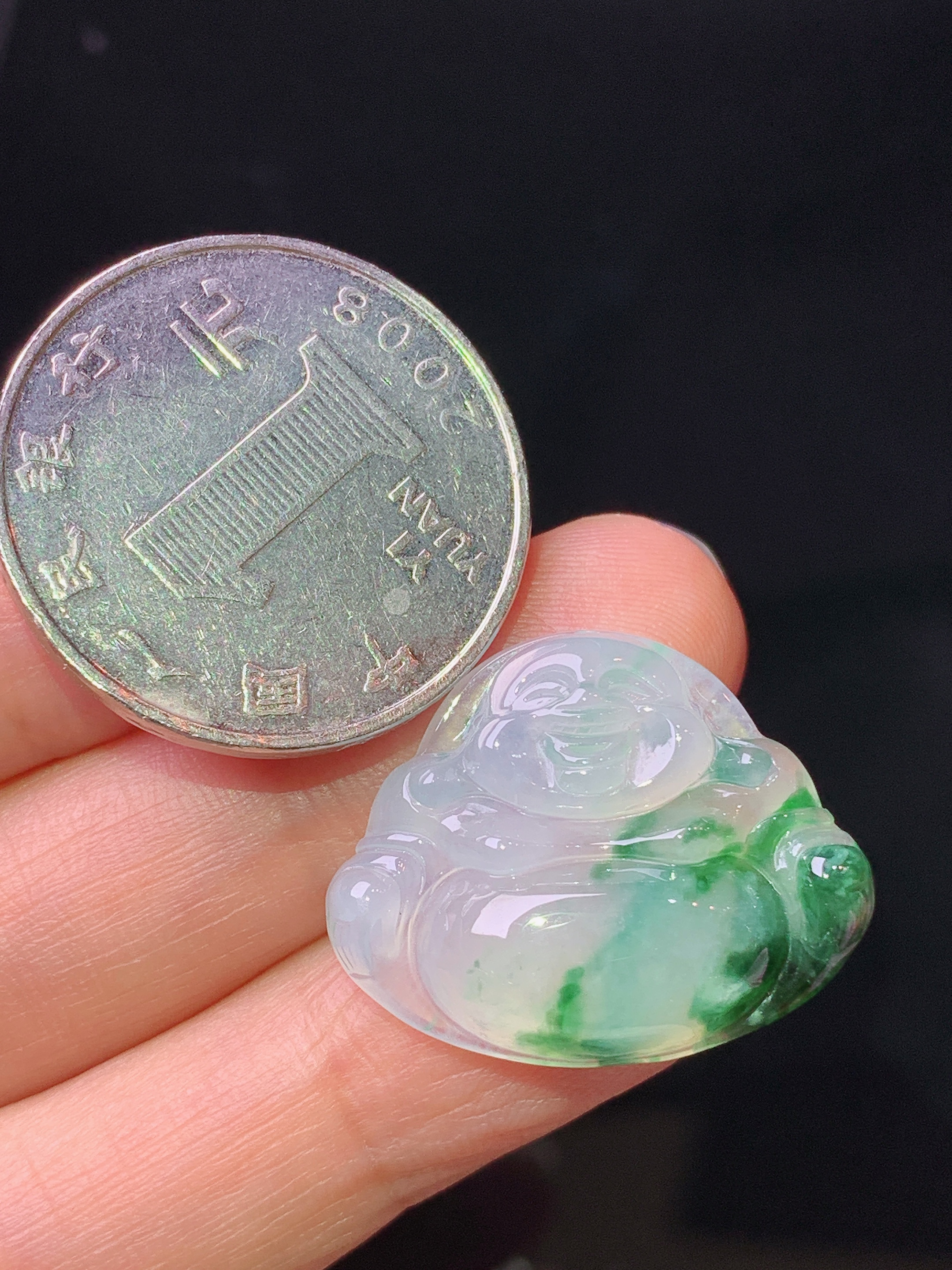 飘绿佛公吊坠 玉质细腻 色泽艳丽清新 水润亮眼 整体尺寸19.8*24.5*5.8a2