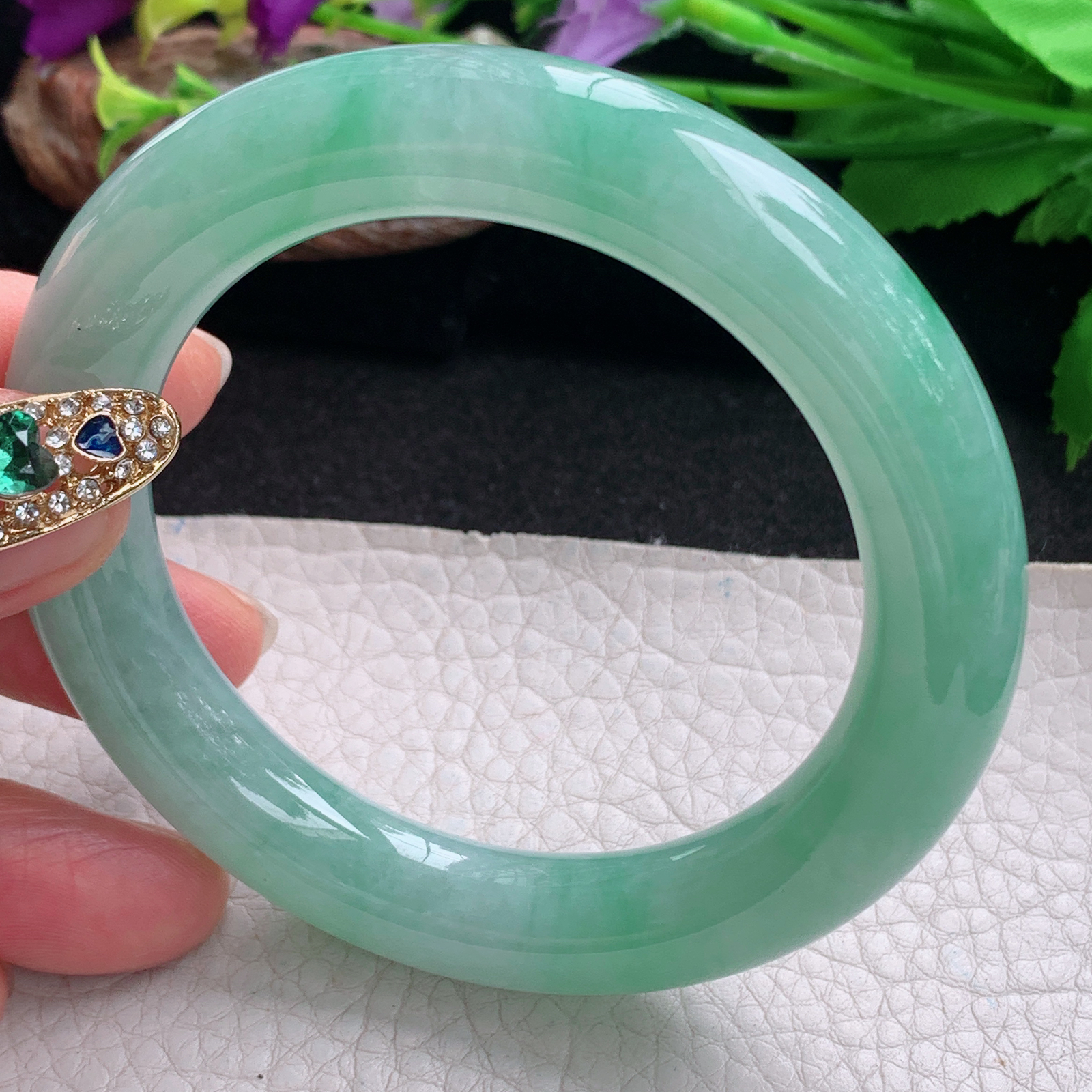 ax实拍55.5*11.2胖圆镯 天然翡翠a货手镯甜绿圆条正圈玉镯子