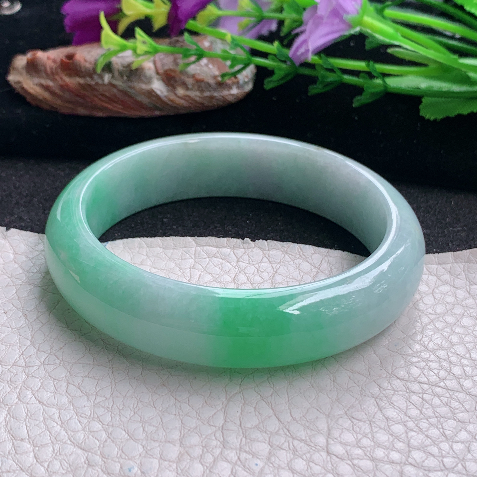 ee实拍57*14.3*7.8平安镯 天然缅甸翡翠a货手镯飘绿水润正圈玉镯子