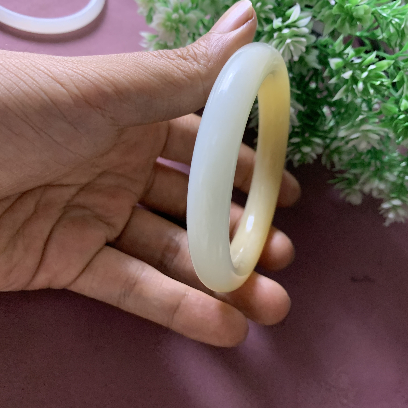 和田玉59圈口且末糖圆条手镯，圈口59宽11.9重69.3克