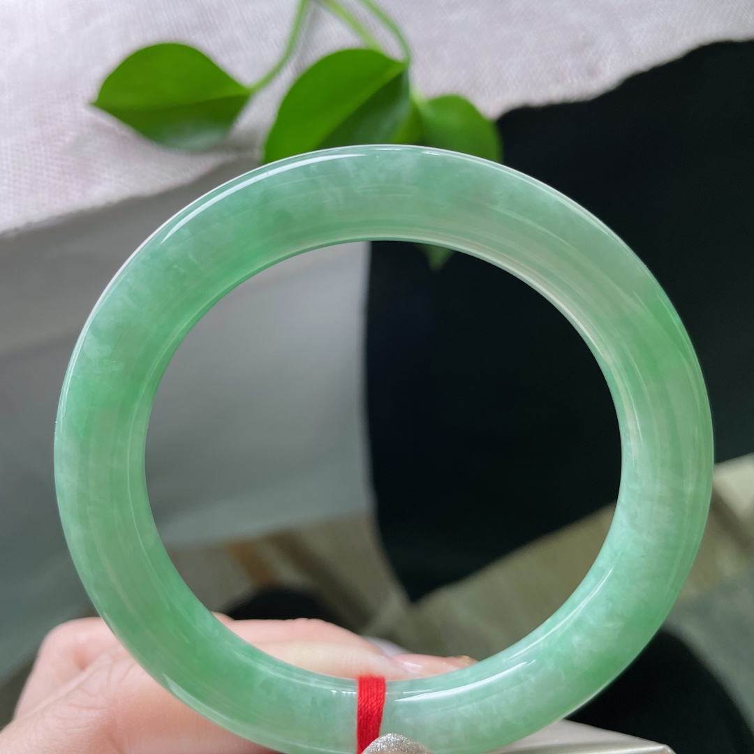 57.8/10绿底圆条，水润，青春年华，色系甜美，优雅大方，晶体纹，ss49805a