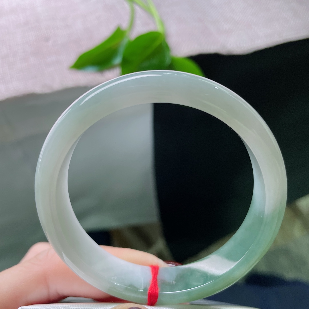 55/12.9/6.9，油青正圈，半山半水，油润细腻，一镯两戴，皮纹，ss49195a