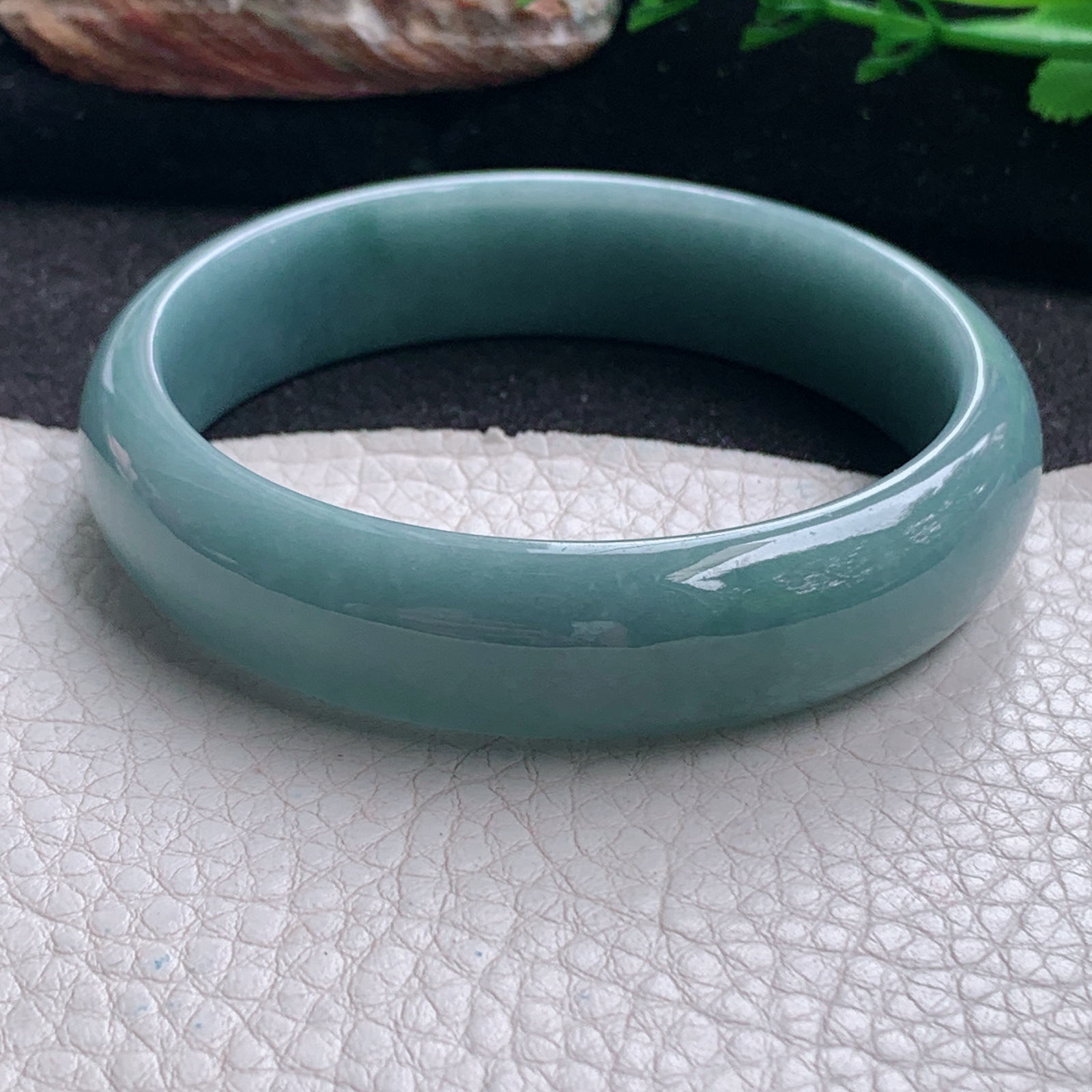 js实拍59*14.8*6.5平安镯 天然翡翠a货手镯蓝韵水润正圈玉镯子