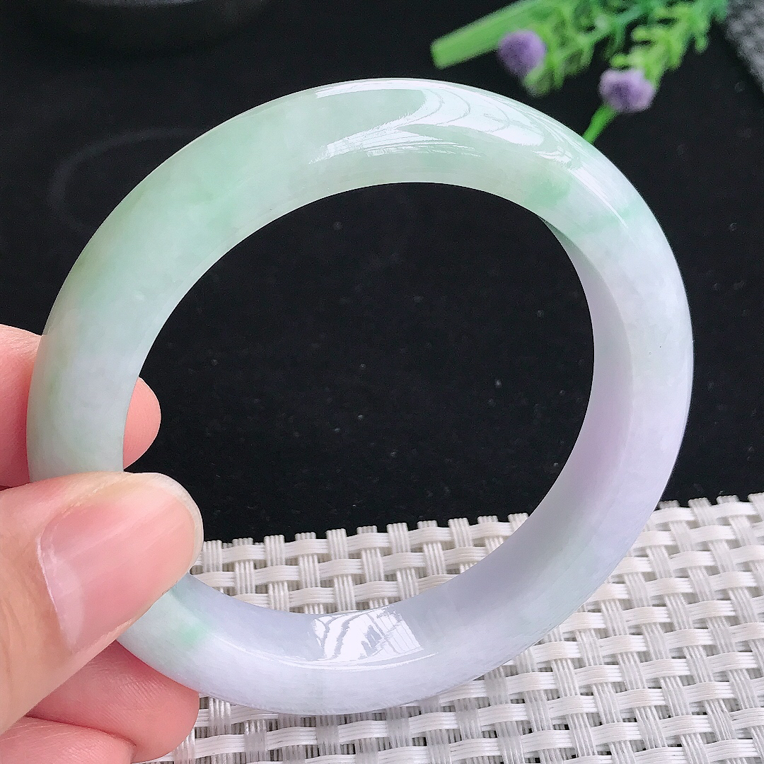 实拍A货翡翠55.5/12.1/9老坑冰润飘绿手镯宽边玉镯平安镯美人镯