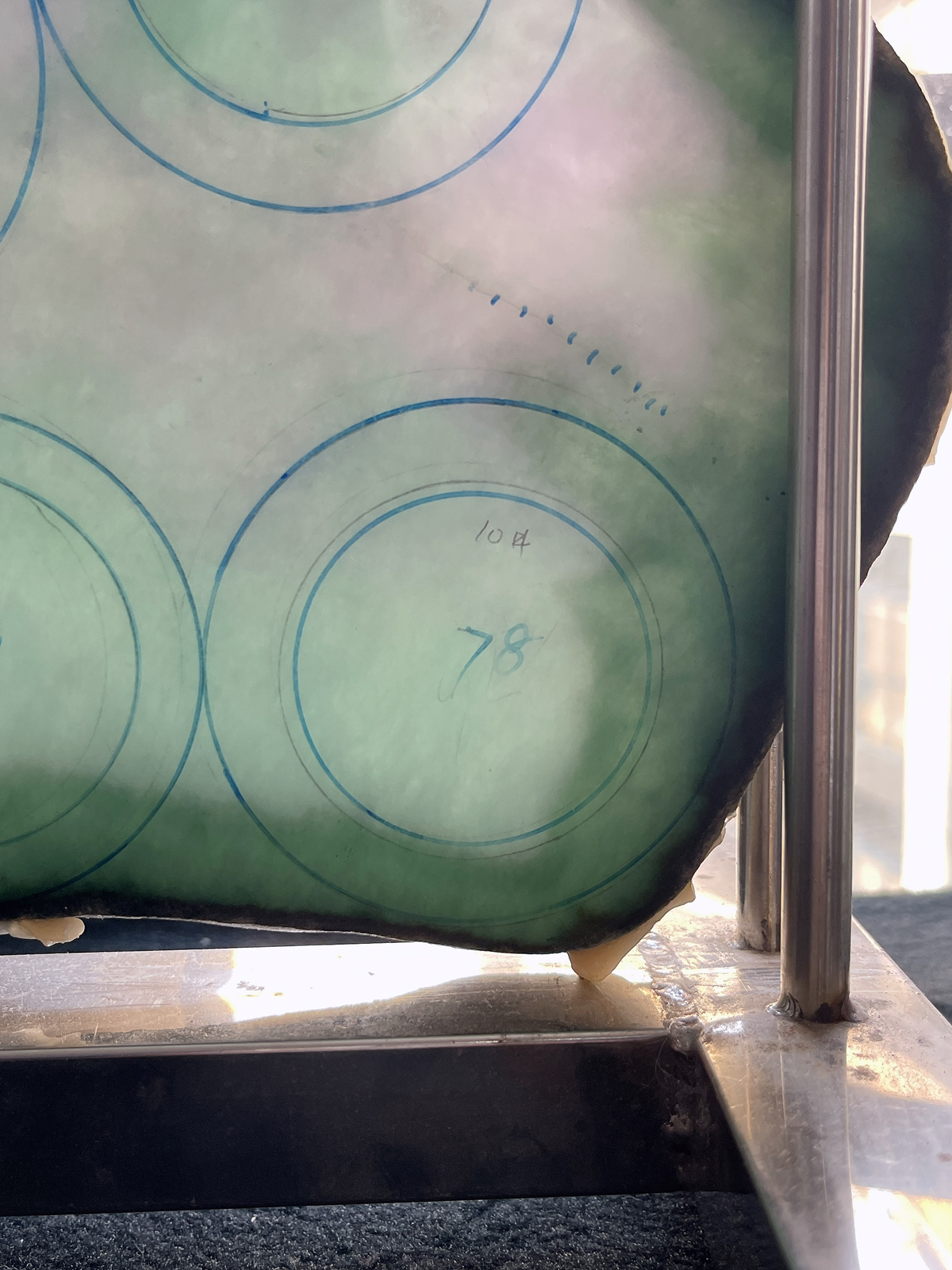 翡翠板料，⭕️正圈最大做62，圆条最大做58