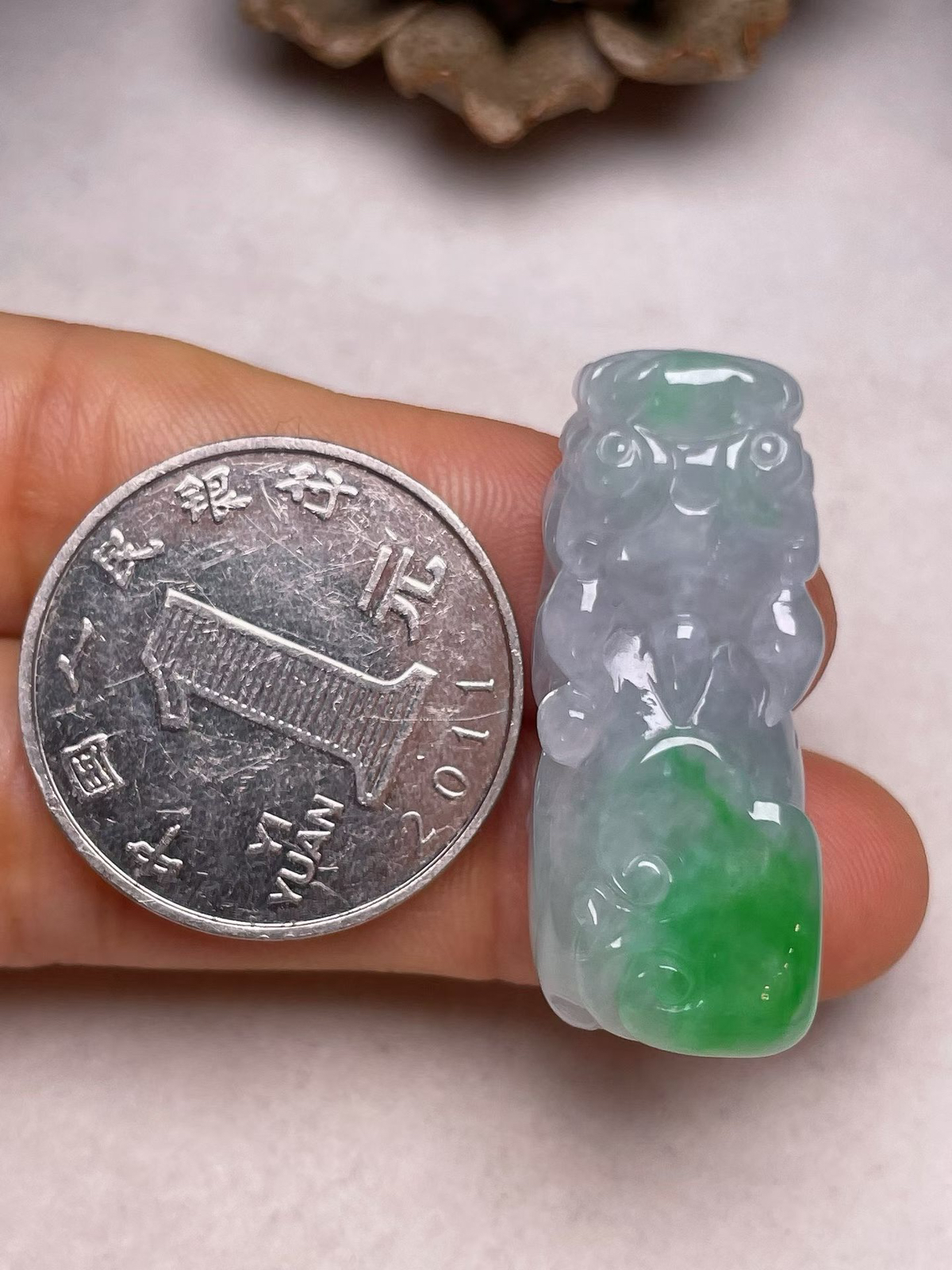 冰糯种飘绿【招财貔貅】吊坠，种水好，玉质细腻 ，卖相好