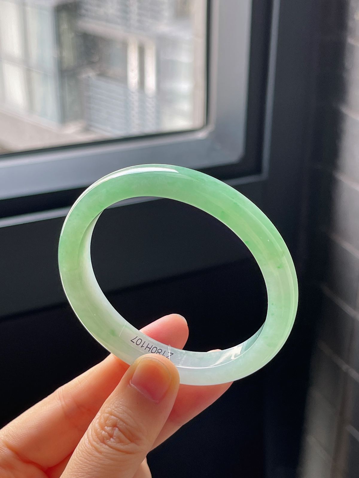 贵妃镯55圈口，翡翠冰糯种甜绿手镯