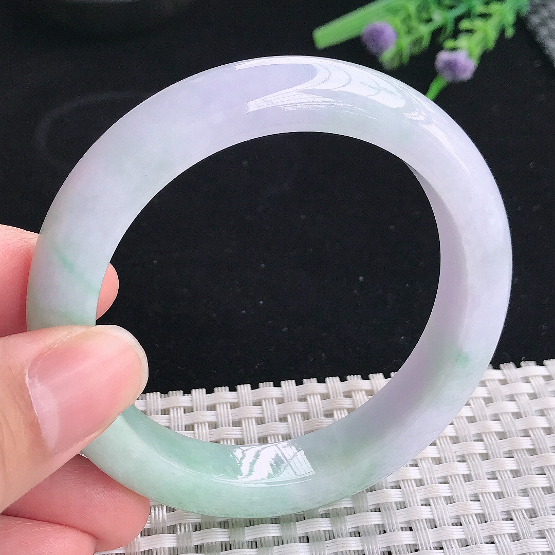 实拍A货翡翠55.5/12.1/9老坑冰润飘绿手镯宽边玉镯平安镯美人镯