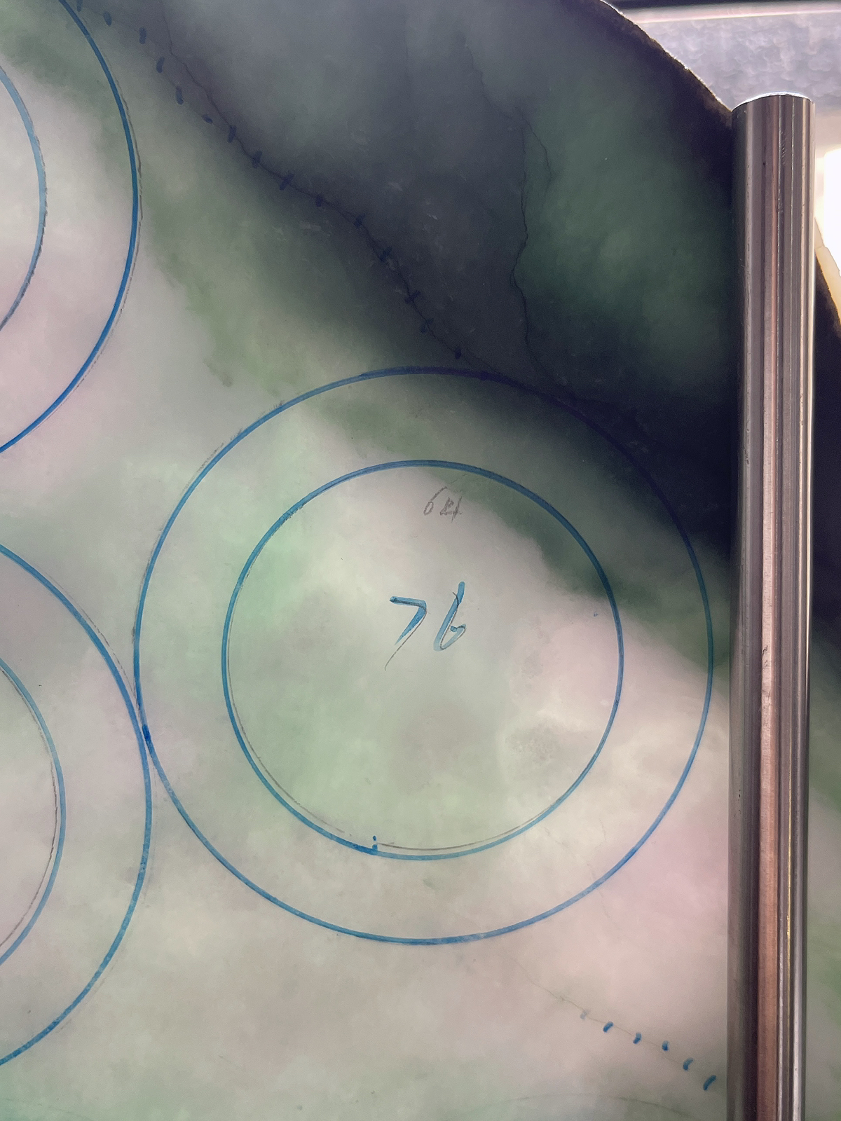 翡翠板料，⭕️正圈最大做60，圆条最大做56