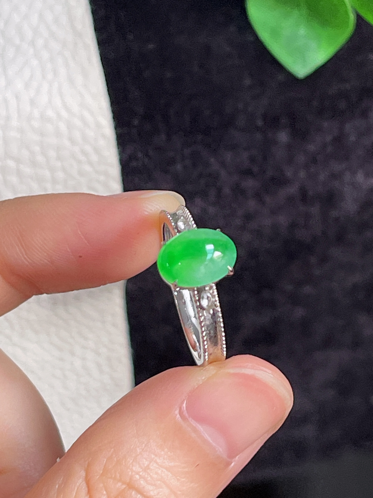 18k金 翡翠冰糯种飘阳绿戒指