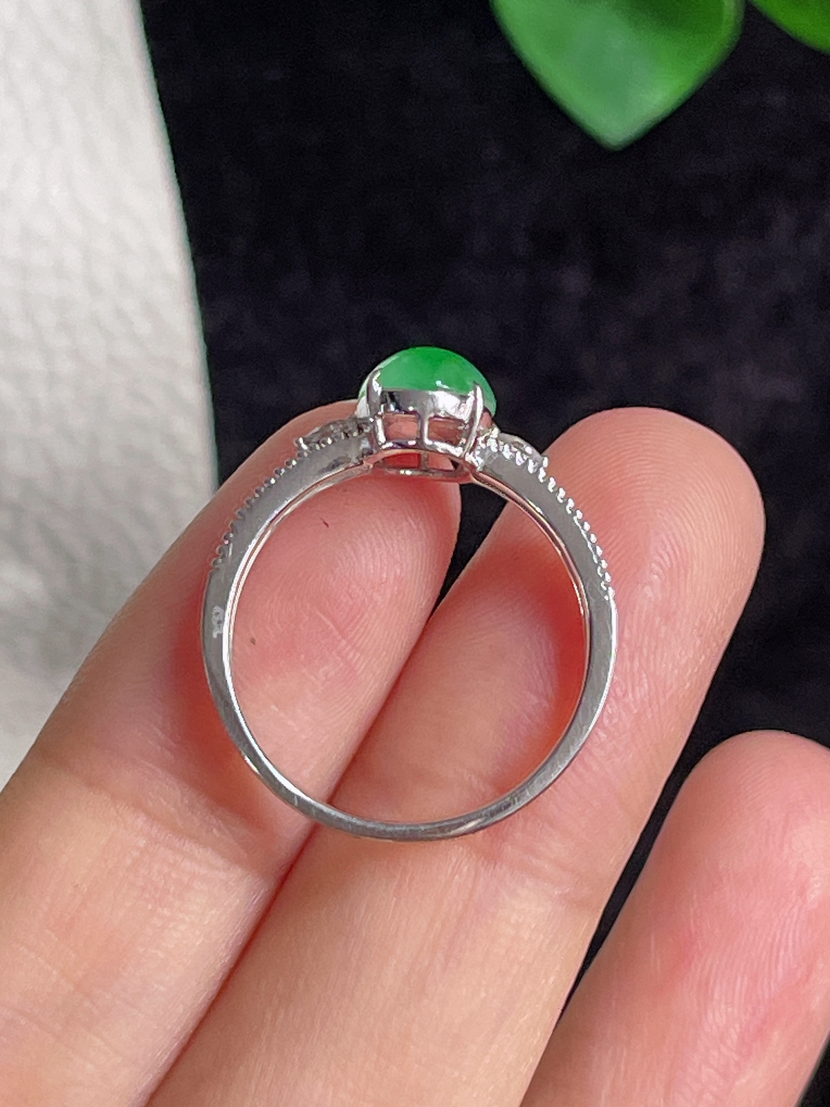 18k金 翡翠冰糯种飘阳绿戒指