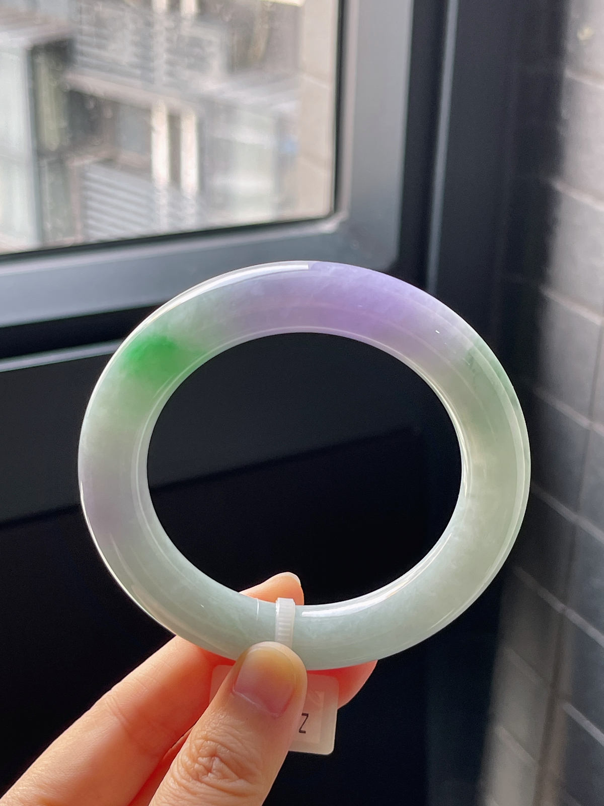 圆镯57.4圈口，翡翠糯化种浓紫春带彩手镯