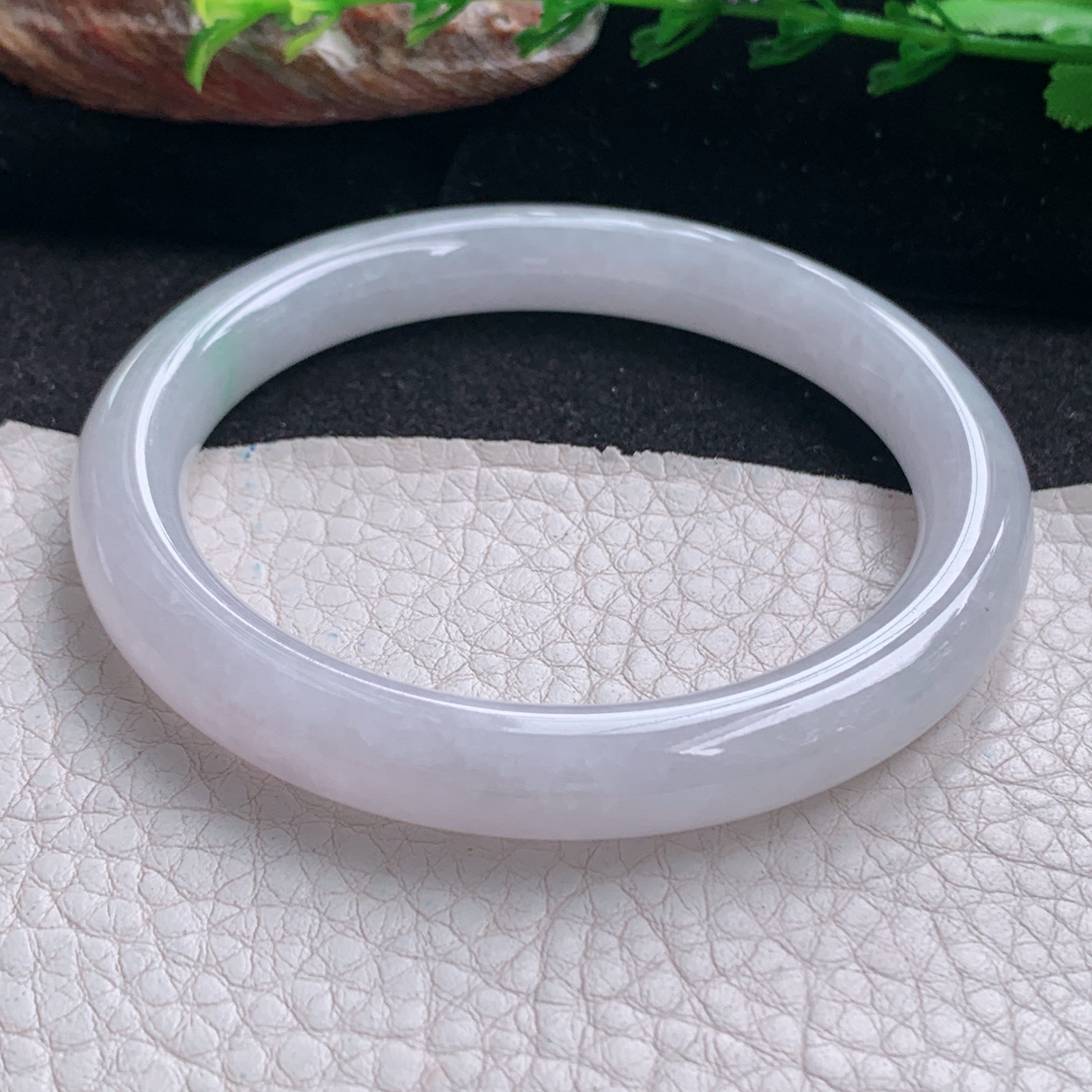 n实拍55*8.8*8.5美人镯 天然缅甸翡翠a货手镯清新冰紫底圆条叮当镯