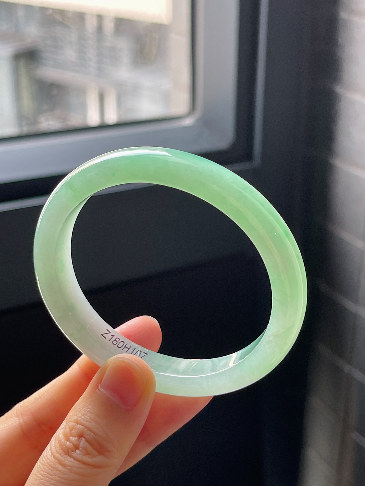 贵妃镯55圈口，翡翠冰糯种甜绿手镯