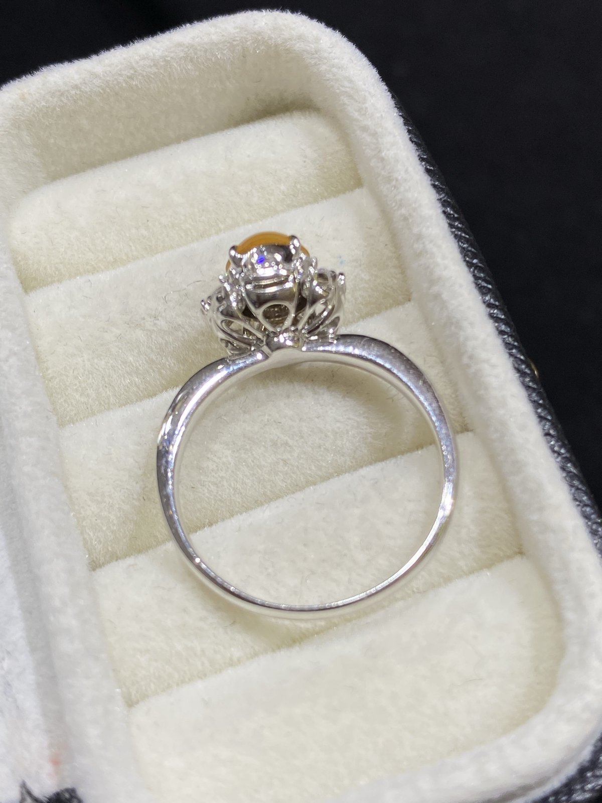 冰玻 黄翡 蛋面 戒指 18k

整体尺寸10.8-10-9.7