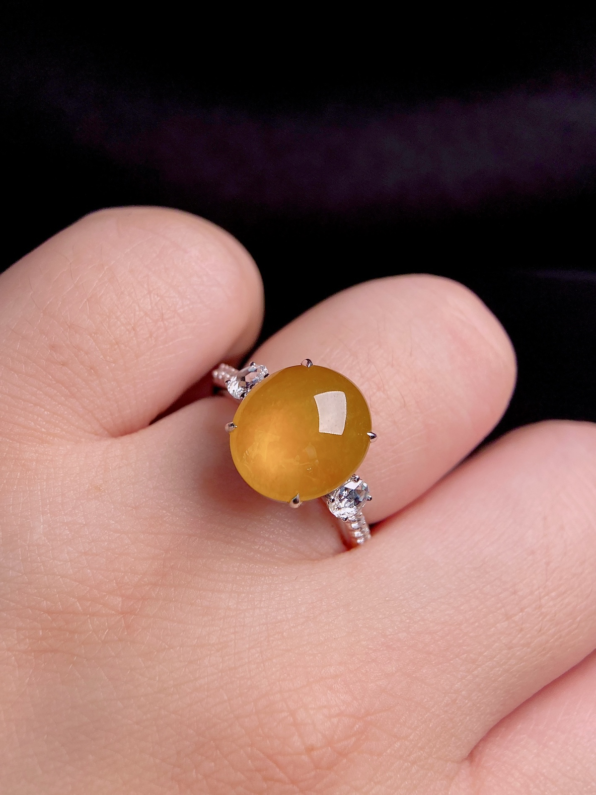 冰黄翡蛋面戒指 18K真金真钻镶嵌