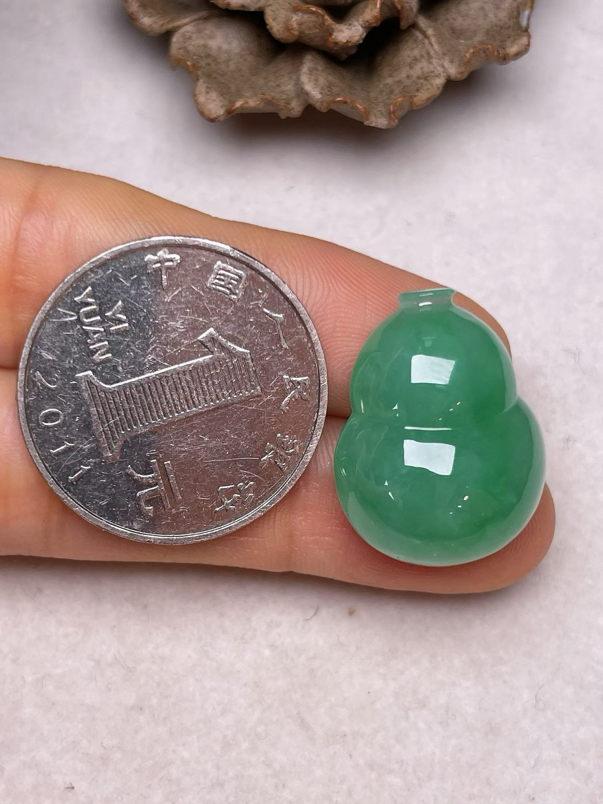 冰糯种飘绿【葫芦】吊坠，种水好，玉质细腻 ，卖相好‘