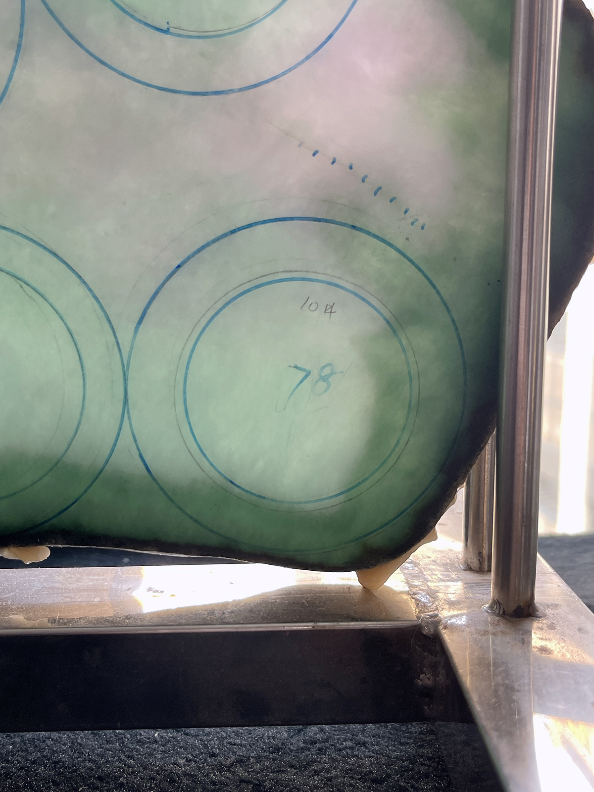 翡翠板料，⭕️正圈最大做62，圆条最大做58