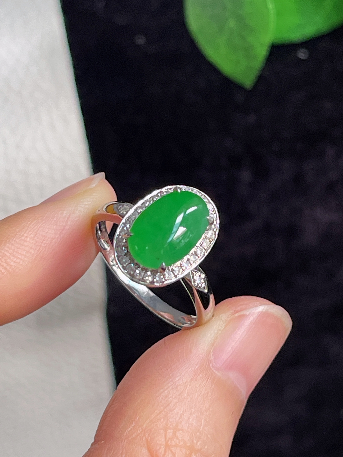 18k金翡翠冰糯种绿色翡戒指