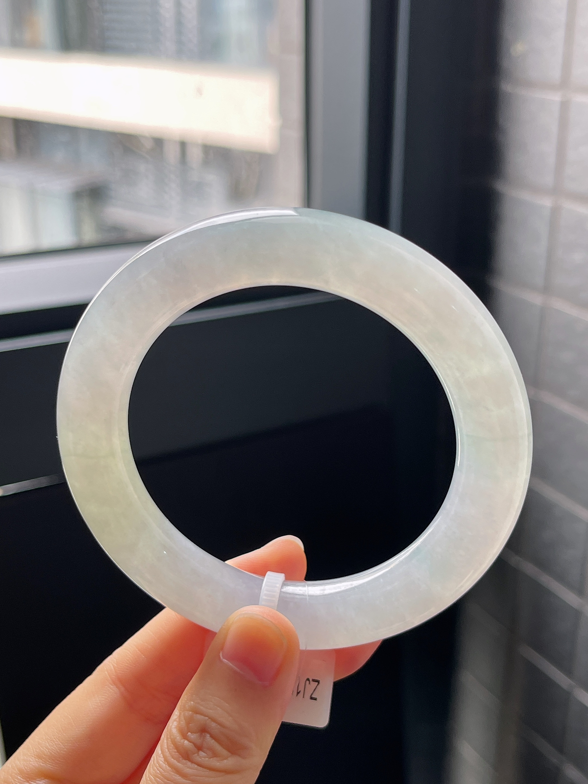 圆镯57圈口，翡翠冰糯种飘黄翡胖圆条手镯